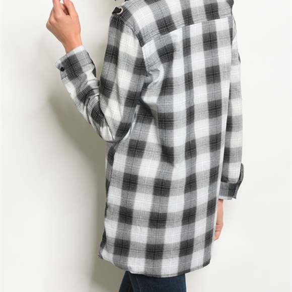 BLACK BUTTON DOWN PLAIN TUNIC TOP! - Picture 5 of 5